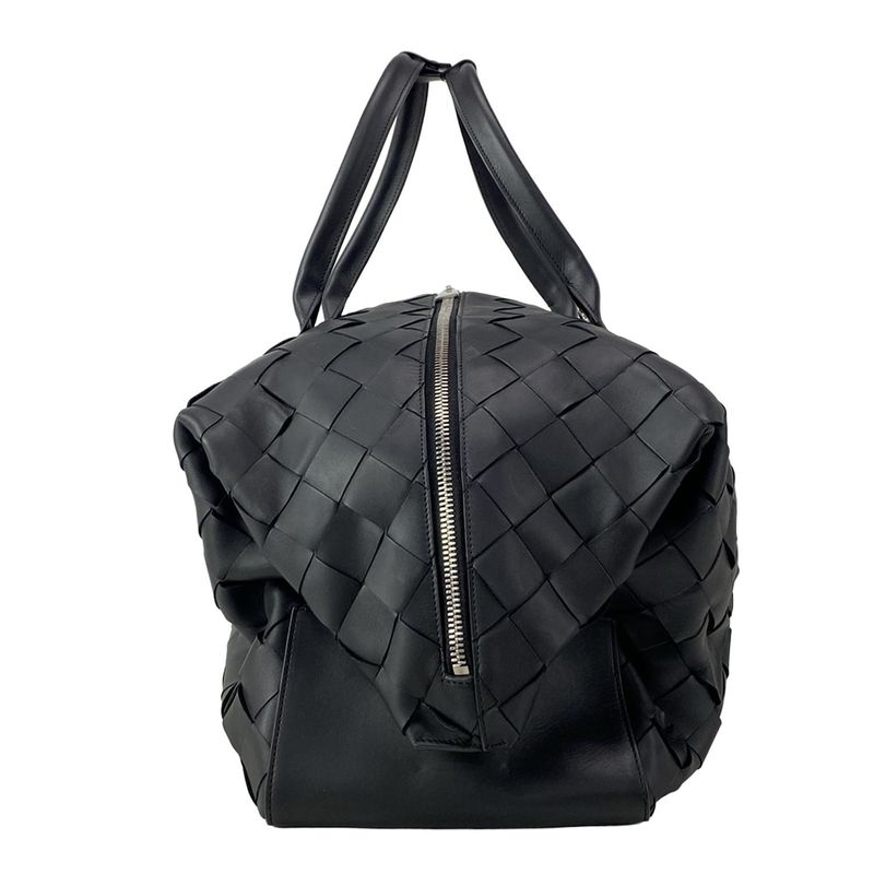 Bottega Veneta Boston Bag Maxi Intrecciato Black Main Item No Lock Leather