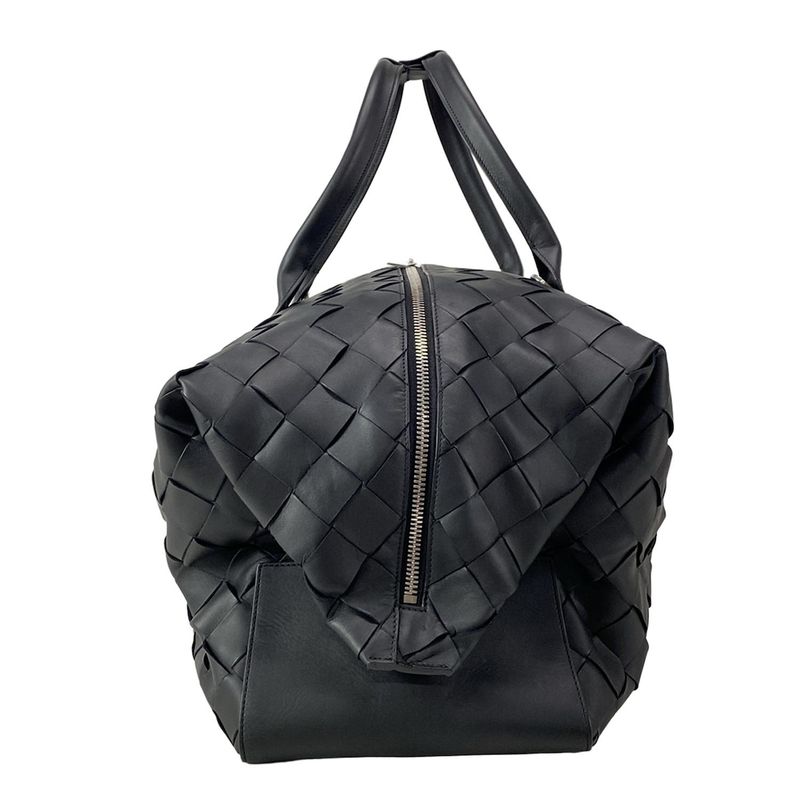 Bottega Veneta Boston Bag Maxi Intrecciato Black Main Item No Lock Leather