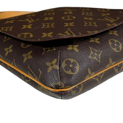 Louis Vuitton Musette Salsa Short Monogram Shoulder Bag Monogram Canvas M51258