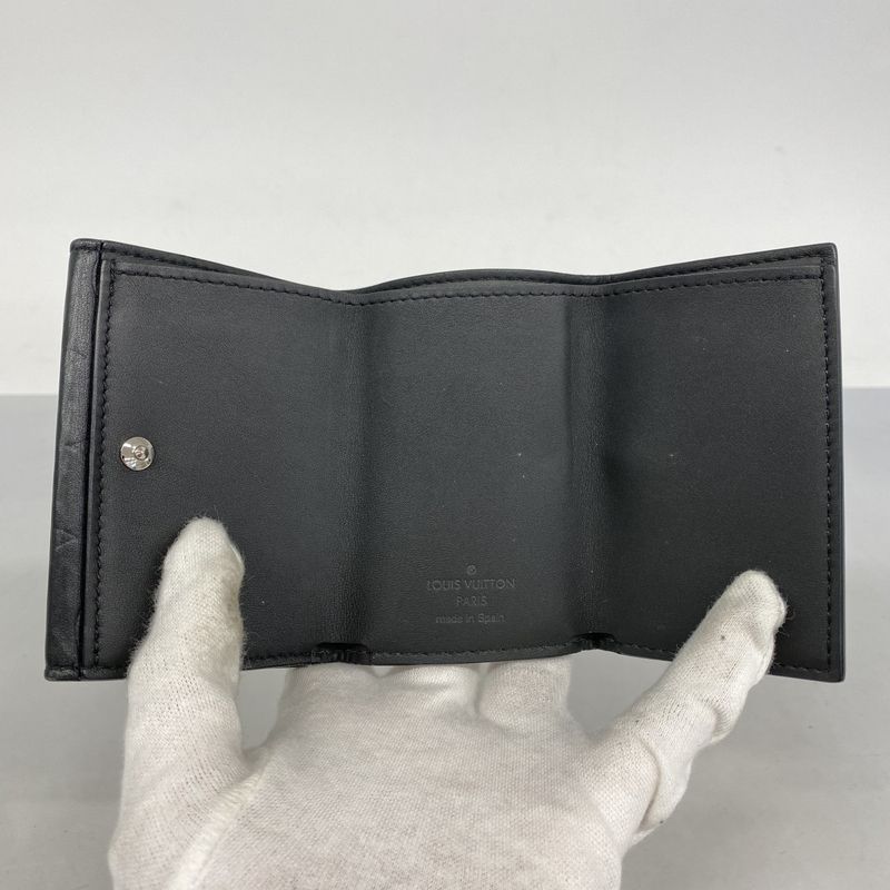 Louis Vuitton Trifold Wallet Monogram Shadow Discovery Compact Wallet M67631