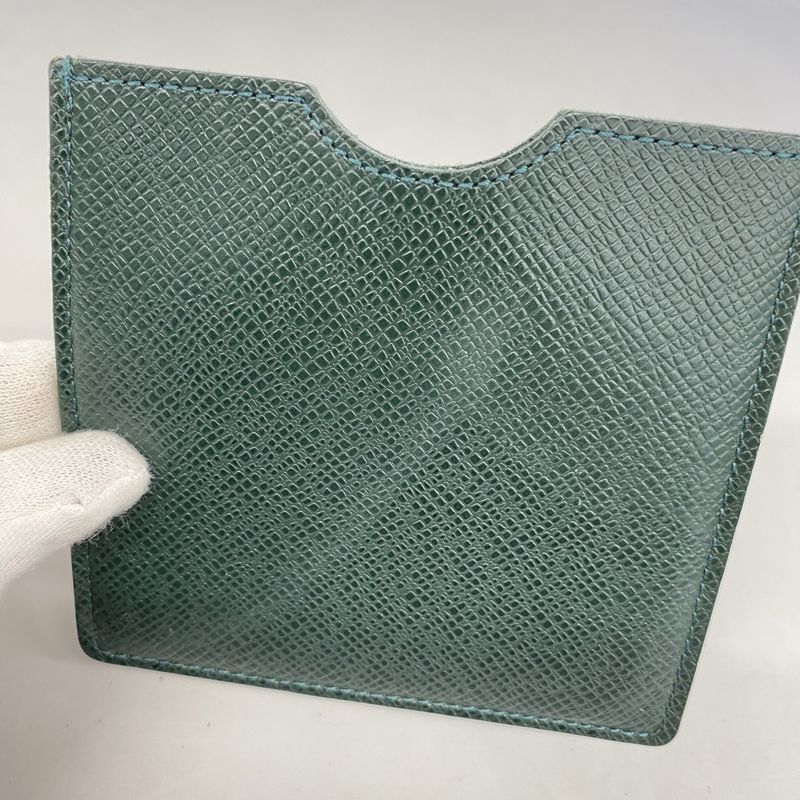 Louis Vuitton Floppy Disk Case Taiga M30344 Epi Sea Men's