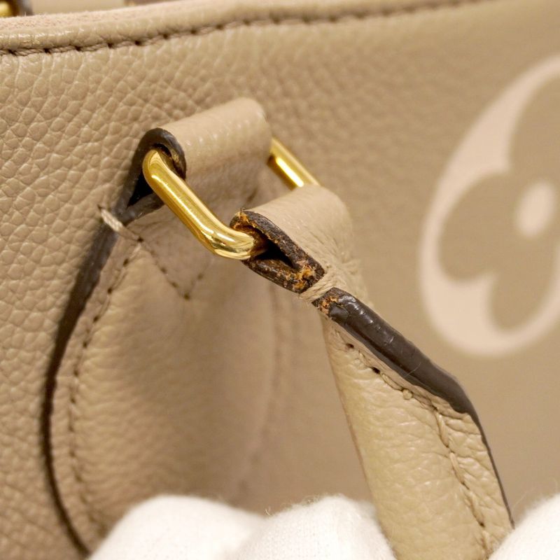 Louis Vuitton Tote Bag Monogram ・empreinte Bicolor on the Go MM M45494 Tourtrail