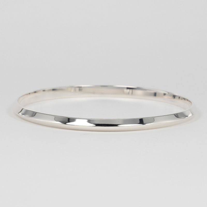 Tiffany & Co Knife Edge Inner Circumference Approx 24cm (9.45in)