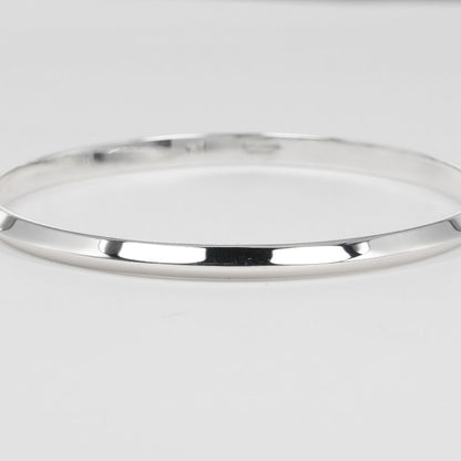 Tiffany & Co Knife Edge Inner Circumference Approx 24cm (9.45in)