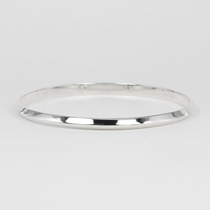 Tiffany & Co Knife Edge Inner Circumference Approx 24cm (9.45in)