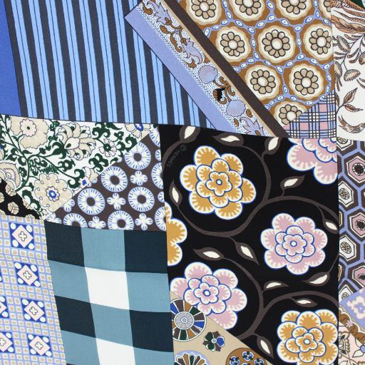 Hermes Carre 90 L'art du Sarasa Sarah Art Scarf All Over Pattern Silk Blue An22