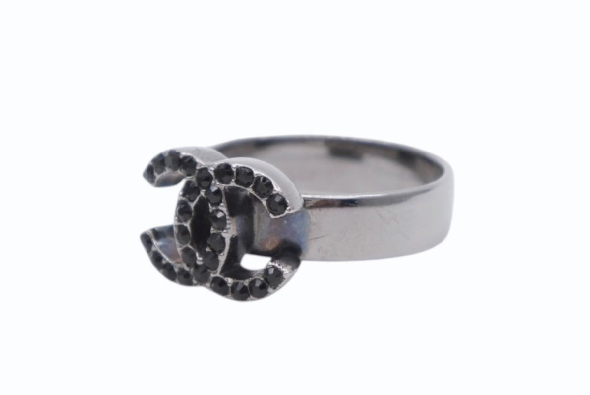Chanel 09P CC Logo Ring Rhinestone Metal Silver Black — view 2
