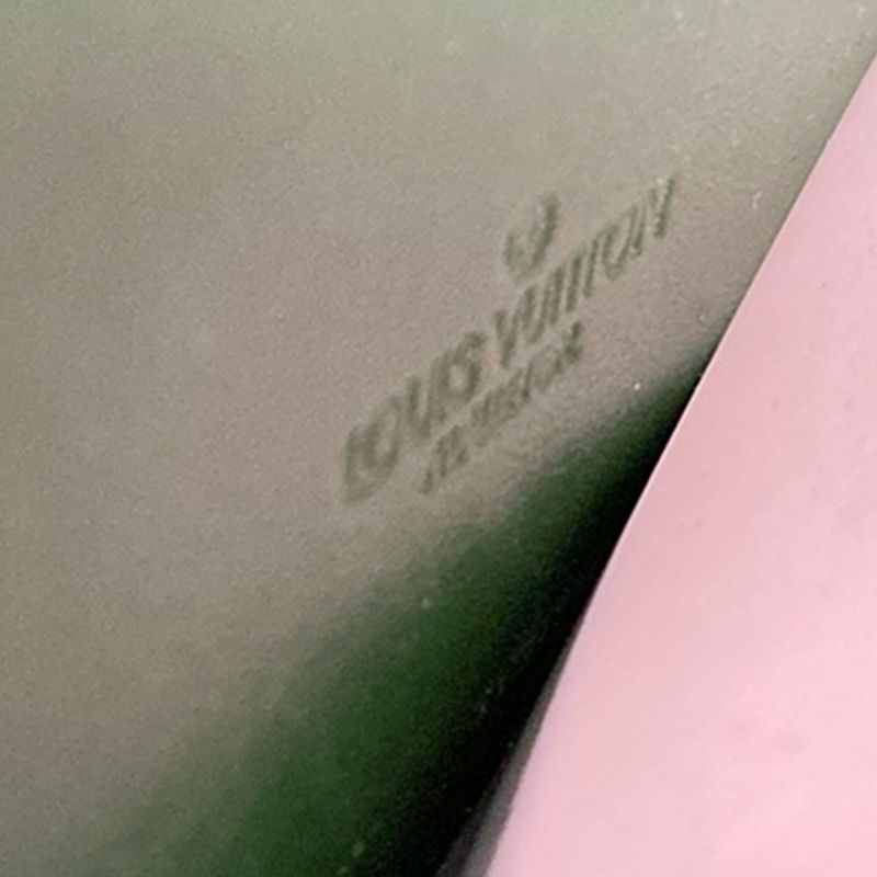 Louis Vuitton Pass Case Epi Porte 2 Carte Vertical M63204 Borneo Green Martier