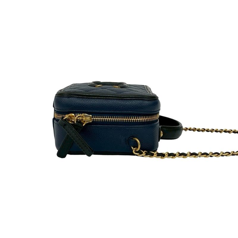Chanel Chanel CC Filigree Caviar Leather 2-Way Shoulder Bag