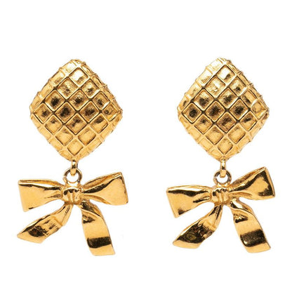 Chanel Matelasse Diamond Ribbon Gold Plated Ladies Chanel