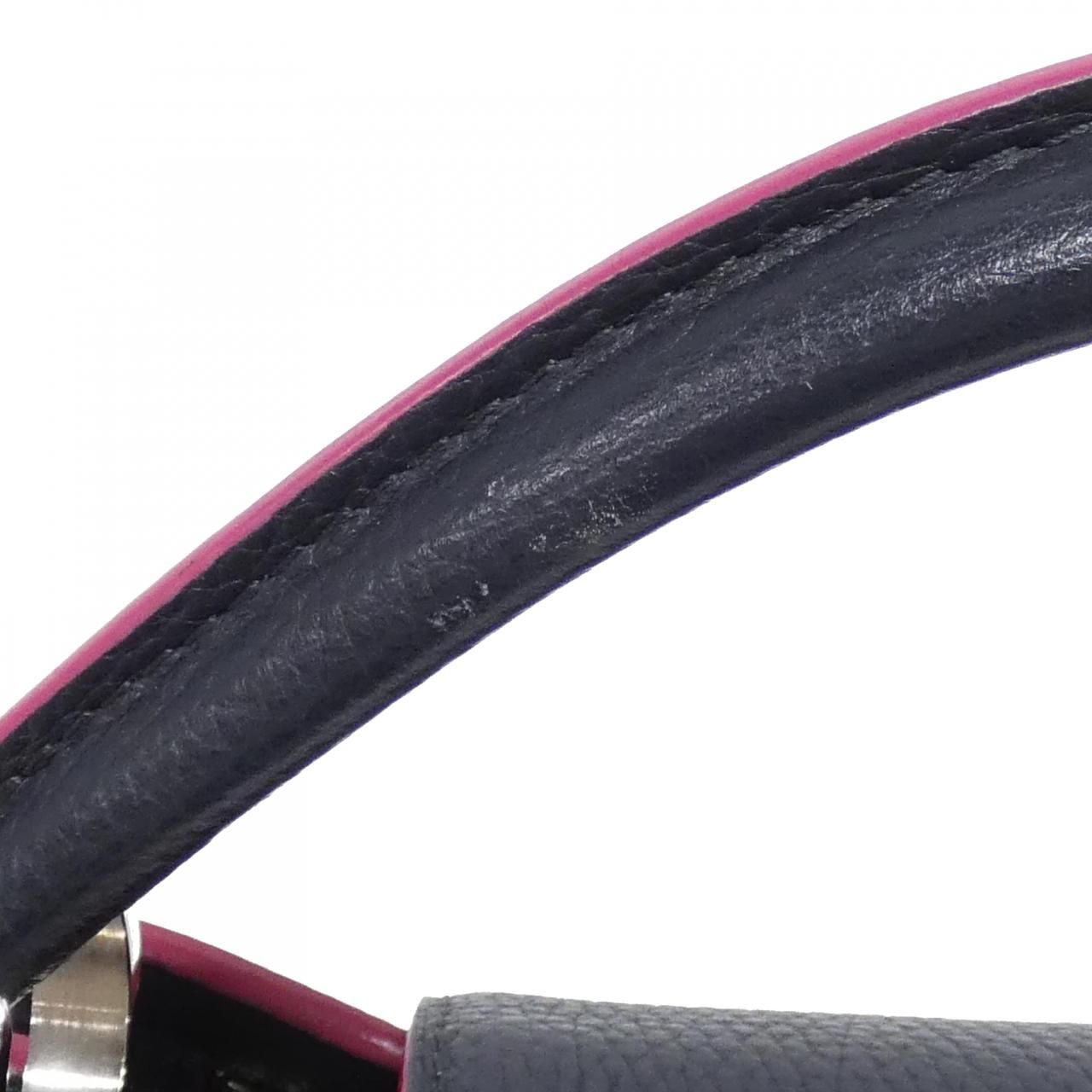 Louis Vuitton Capucines MM M42245 Bag