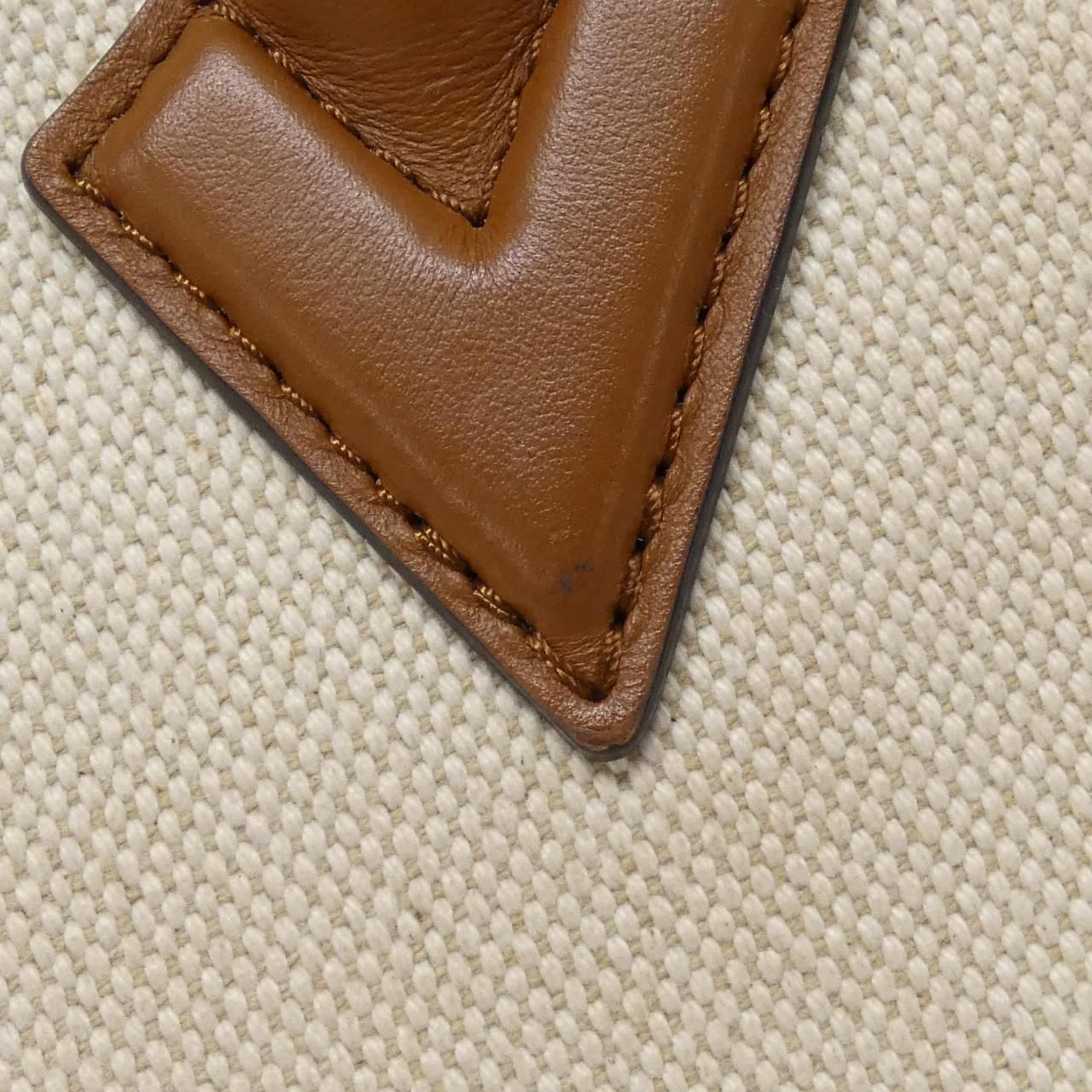 Louis Vuitton on My Side PM M59905 Bag