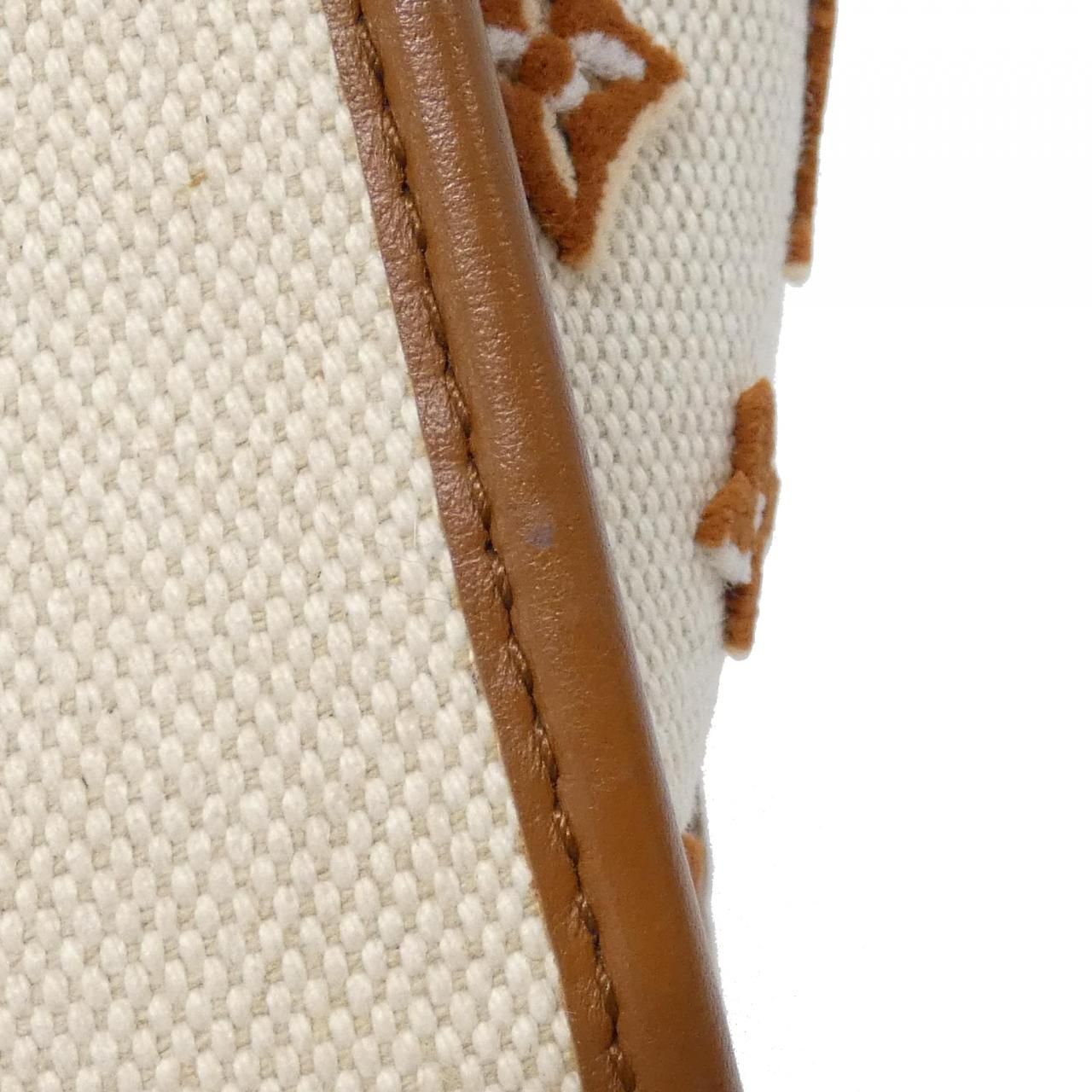 Louis Vuitton on My Side PM M59905 Bag