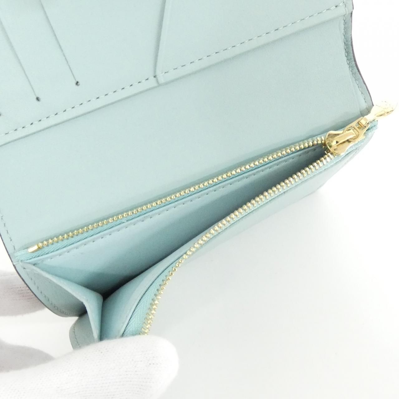 Louis Vuitton Taurillon LV Vertical Cp Wallet M82198 Wallet