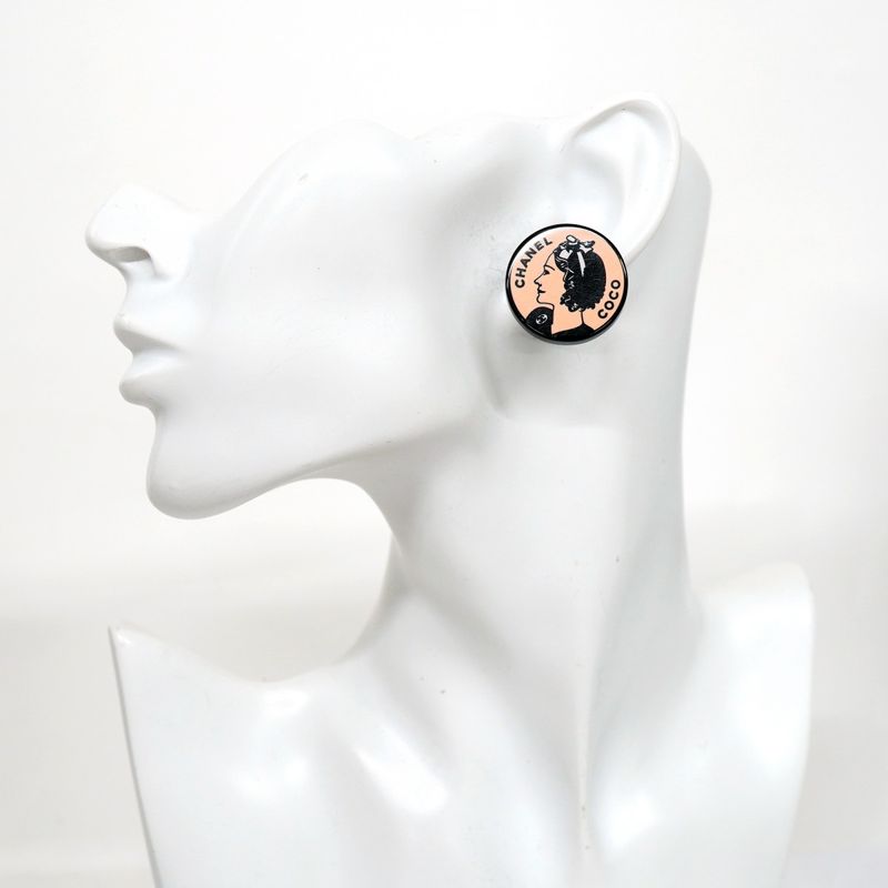 Chanel Earring Chanel Logo Coco Chanel Maru Shape Circle Metal Plastic Black