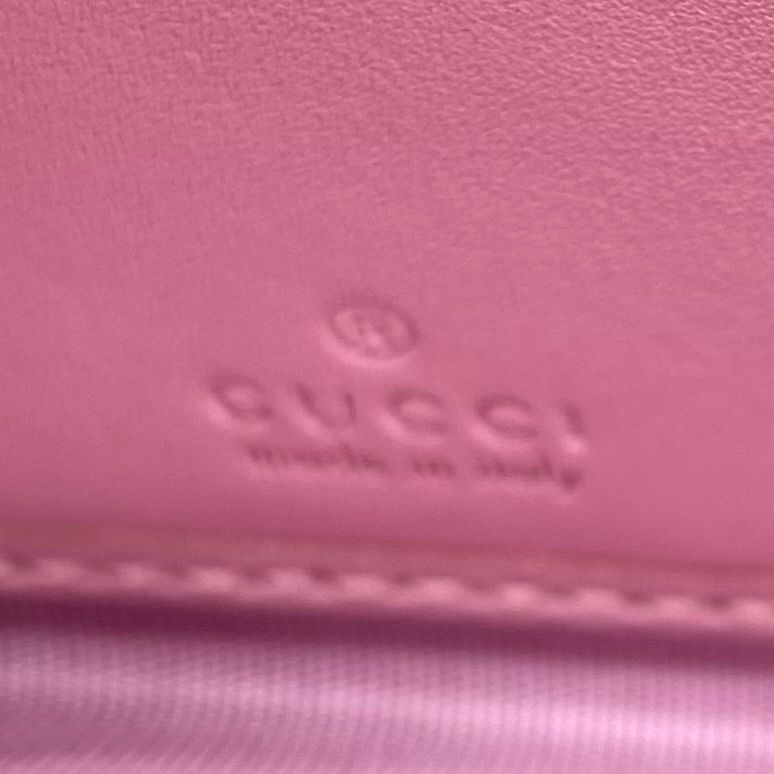 Gucci Wallet Round GG Supreme Strawberry