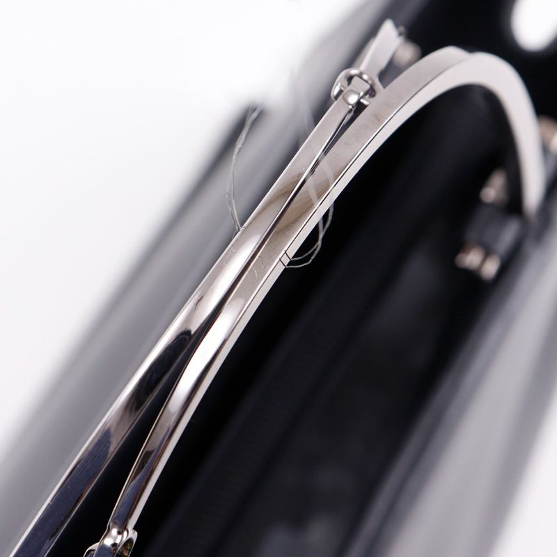 Gucci Tote Bag 002.1025.002058 Calf Black Women's Handbag