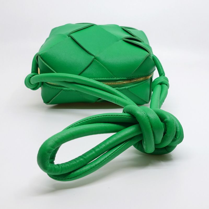 Bottega Veneta Cassette Camera Bag Intrecciato Shoulder Bag 701915 RFID