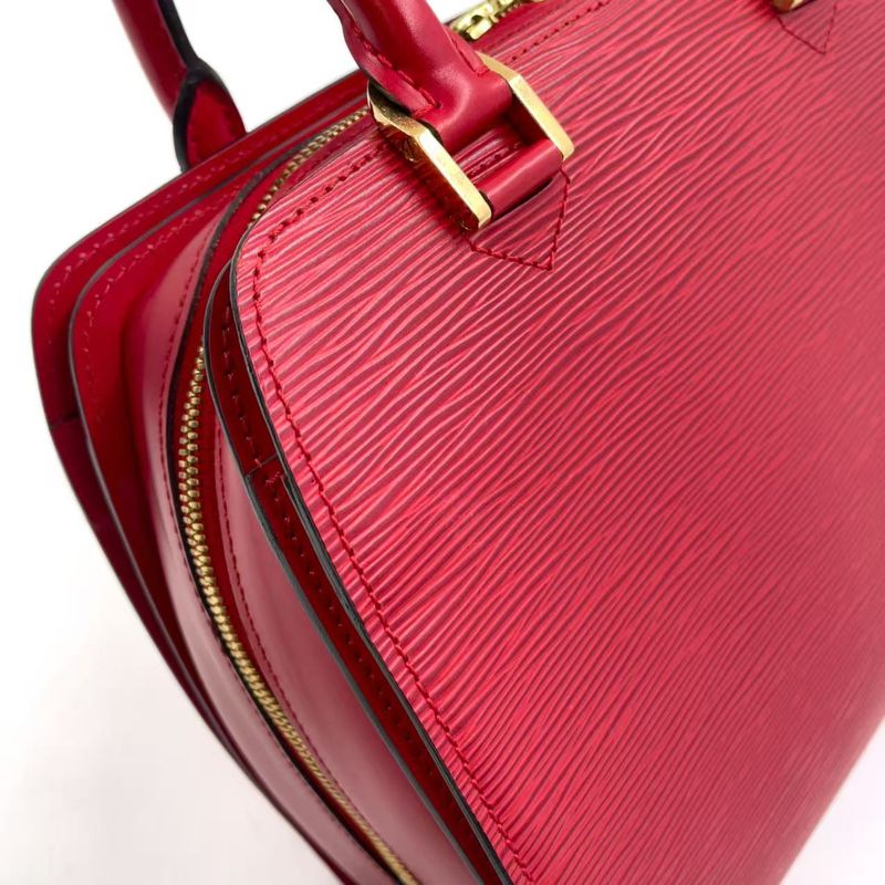 Louis Vuitton Pont Neuf Epi Castilian Red Leather Red Handbag Gold M52057