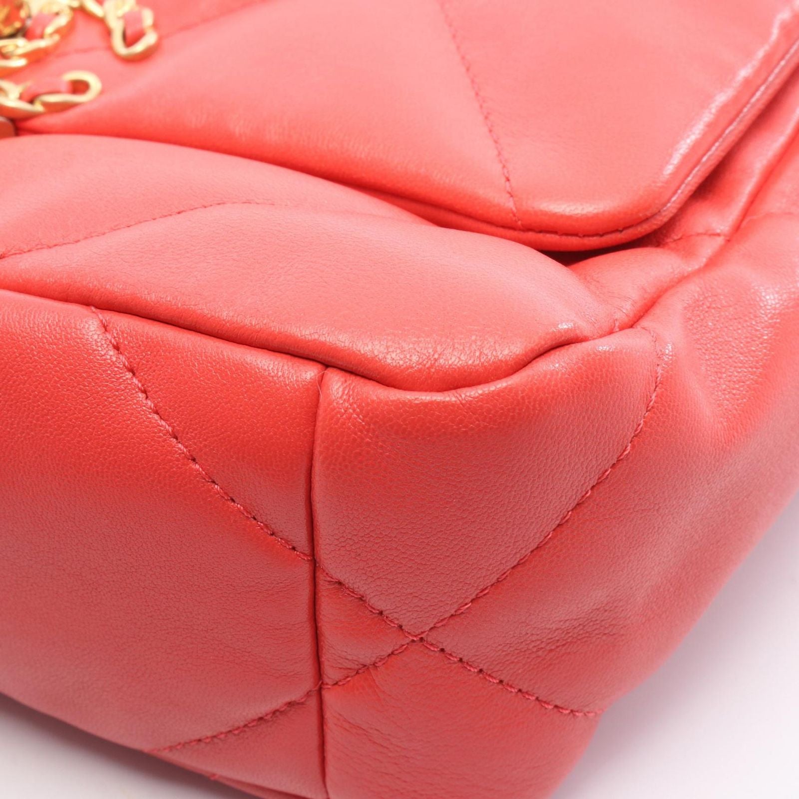 Chanel Shoulder Bag 19 Dizeneuf Matelasse Coral Orange Leather Chanel19