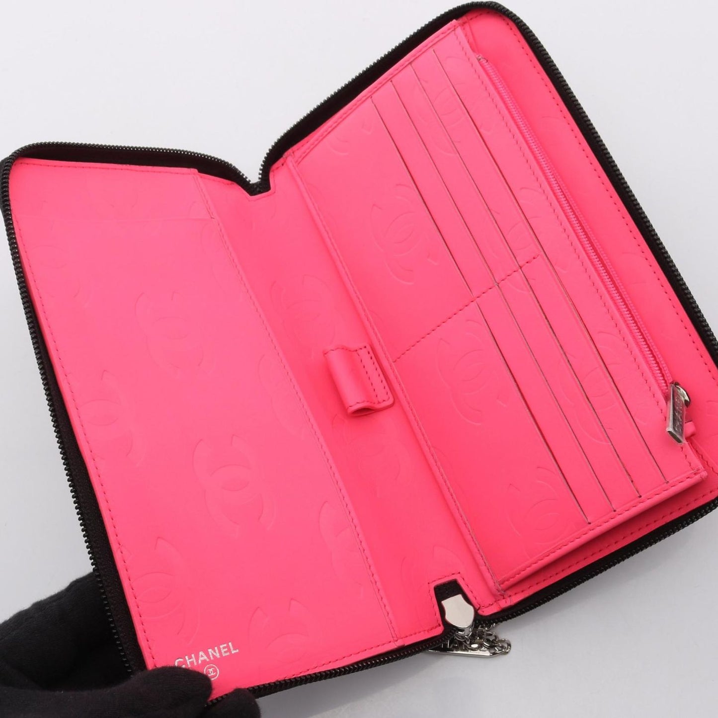 Chanel Round Long Wallet Cambon Line A26710 Black/Black Enamel Leather Patent