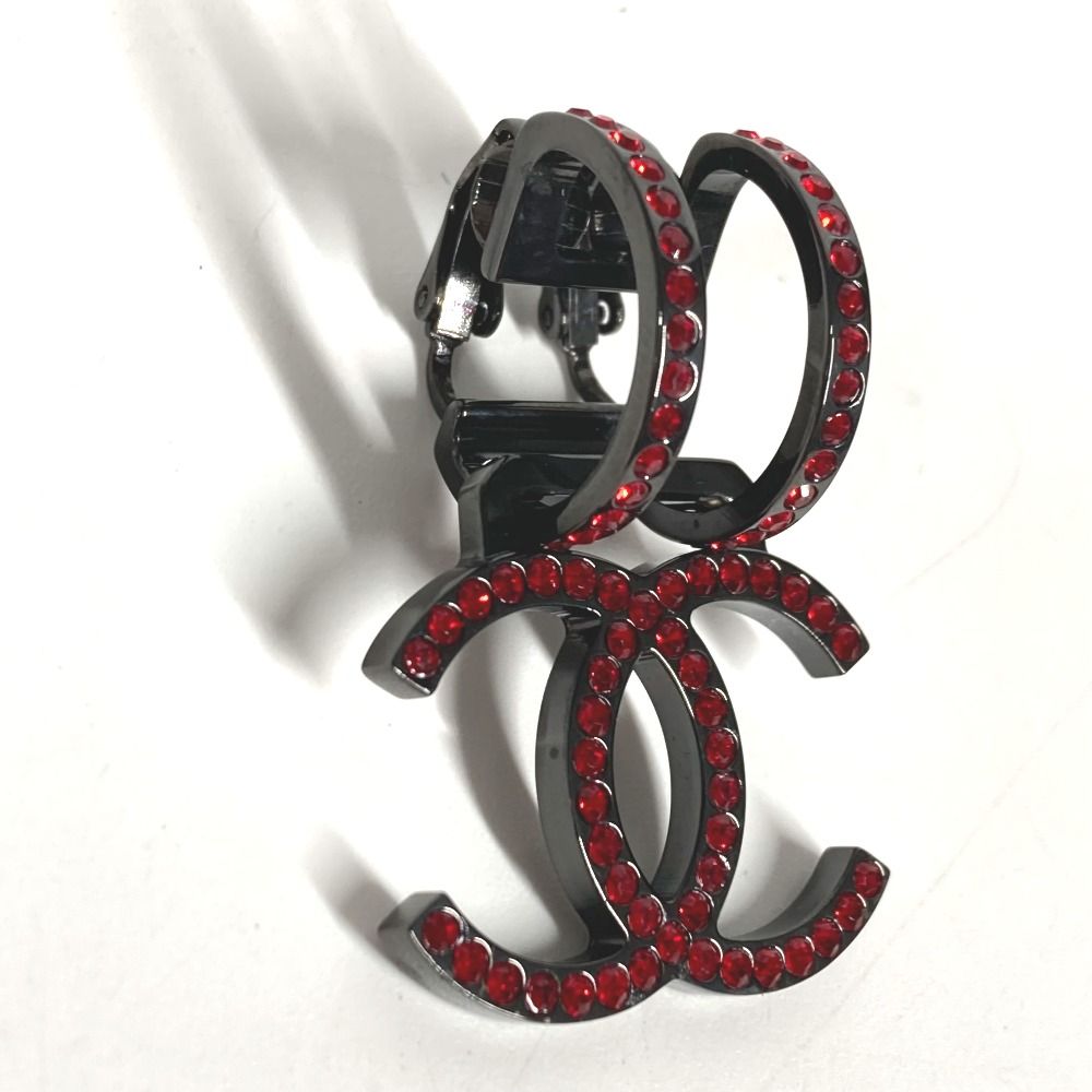 Chanel Earring Crystal Coco Mark Swing Rhinestone One Ear B17s Metal Red