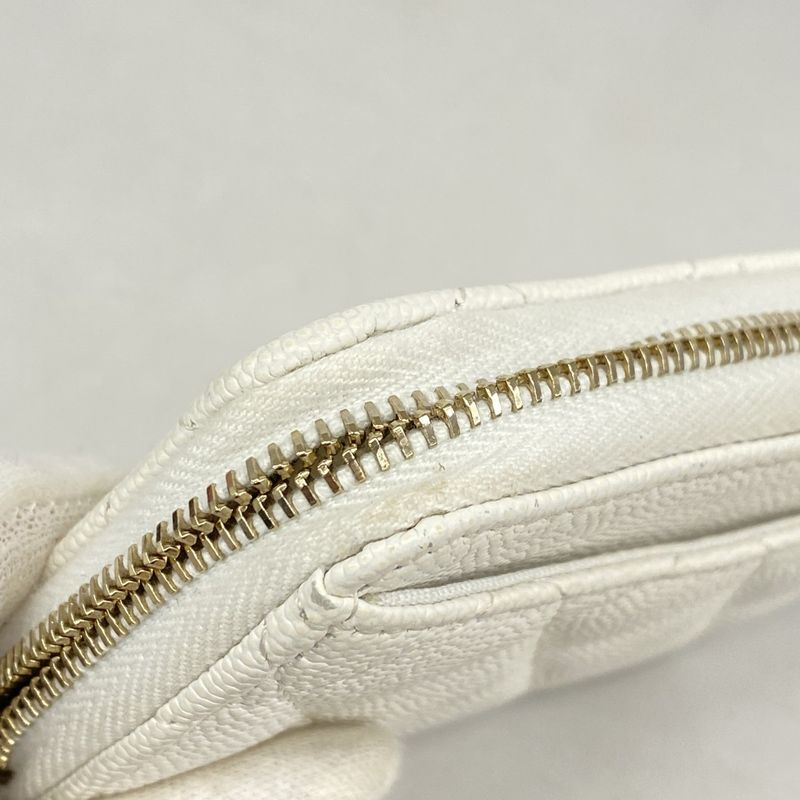 Chanel Coin Case Matelasse Caviar Skin White Chien Pan Gold Hardware Women's