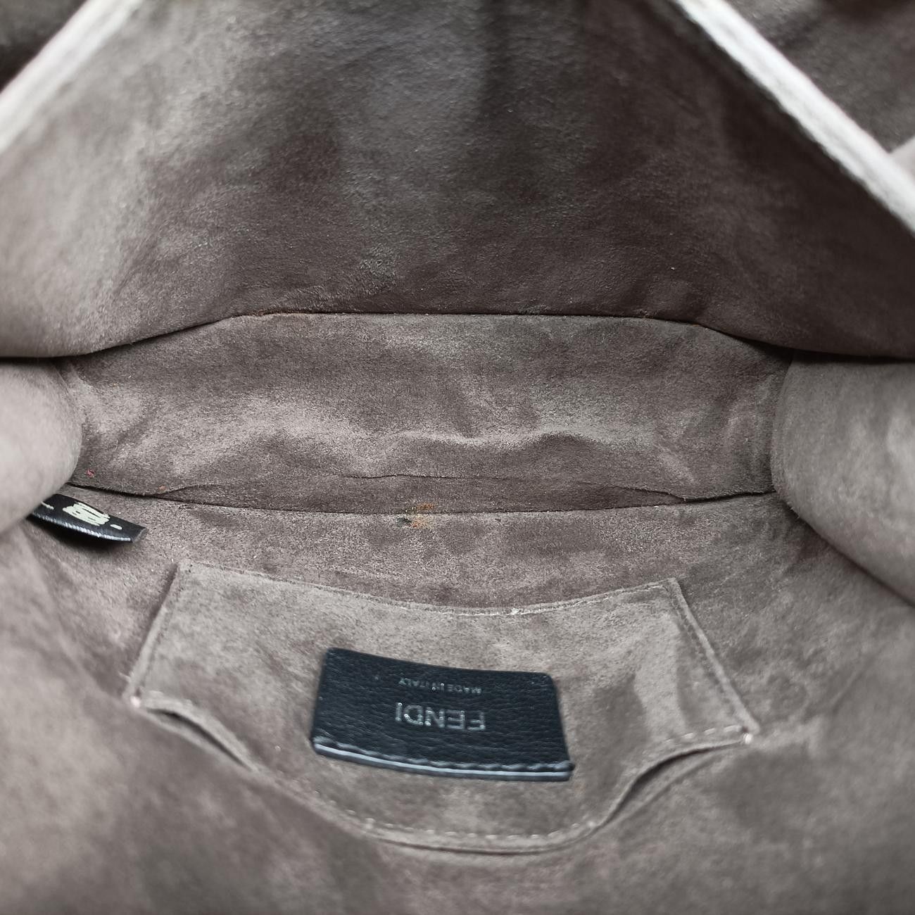 Fendi Studs Canai Pink Leather 8m0381-Oz8 178-8241