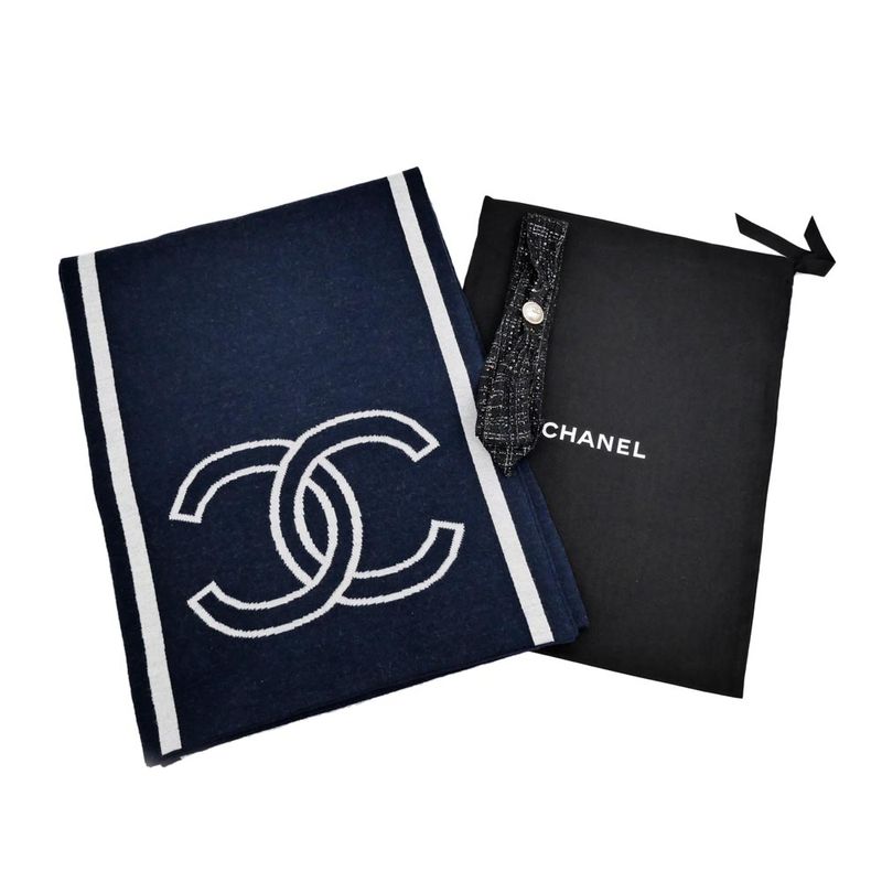 Chanel Reversible Muffler - Navy - Coco Mark 2025 Cruises Aaa710