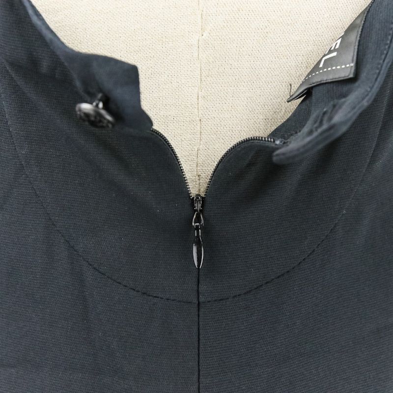 05P Chanel Silk Here Mark Button Asymmetric Hem Cut And Sewn Skirt Setup P25504