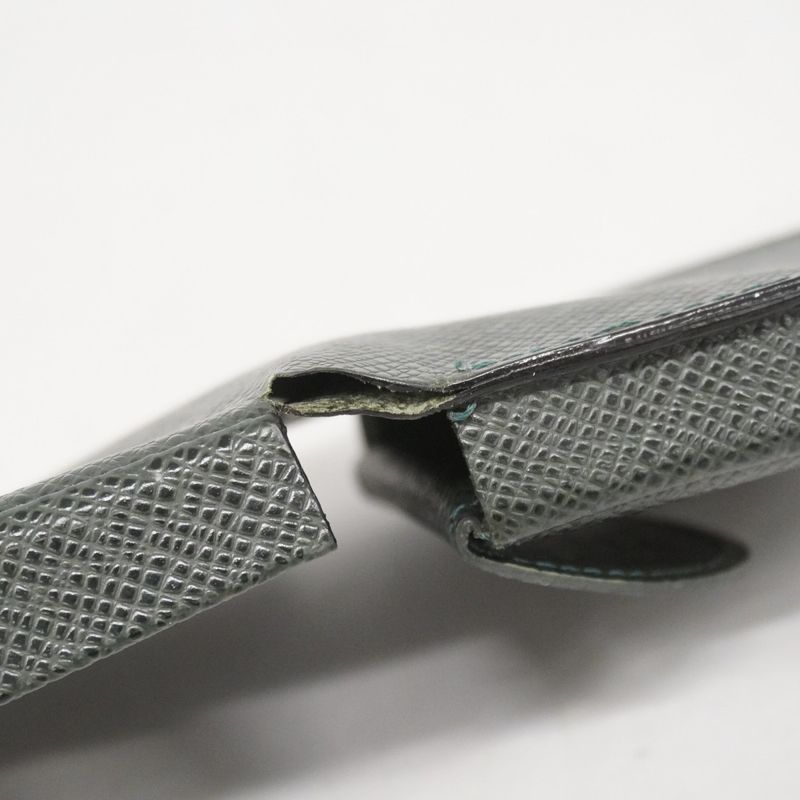 Louis Vuitton Coin Case Taiga Porte Mone Cuvette M30374 Epi Sea Men's