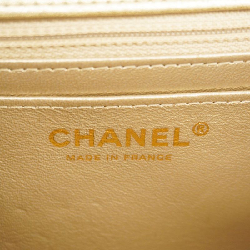 Chanel Shoulder Bag Matelasse Lambskin Gold Chien Pan Gold Hardware Women's