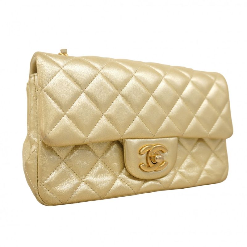 Chanel Shoulder Bag Matelasse Lambskin Gold Chien Pan Gold Hardware Women's