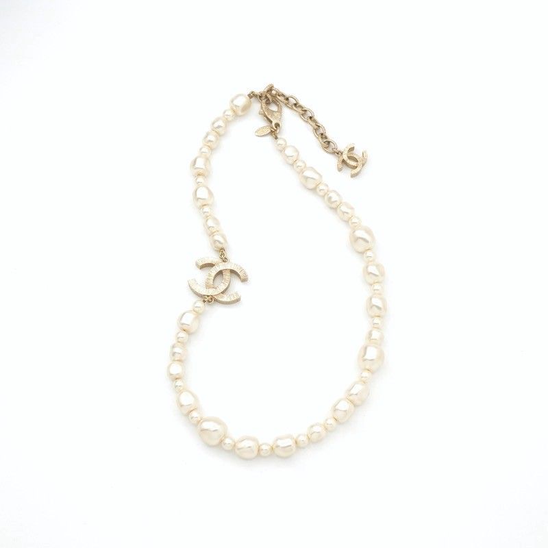 Chanel Necklace Pendant Choker Gold White Here Mark