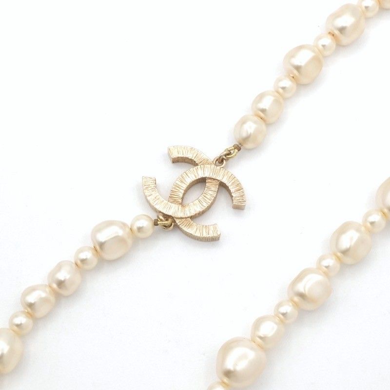 Chanel Necklace Pendant Choker Gold White Here Mark