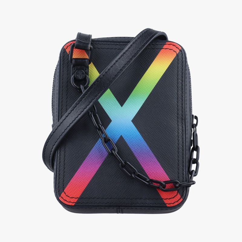Louis Vuitton Danube Messenger Black X Multicolor Taiga M30332 Ca2179 IC Chip