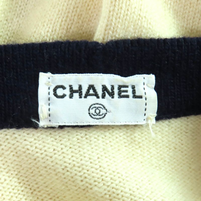 Chanel Vintage 100% Cashmere V-neck Long Sleeve Cardigan With Clover