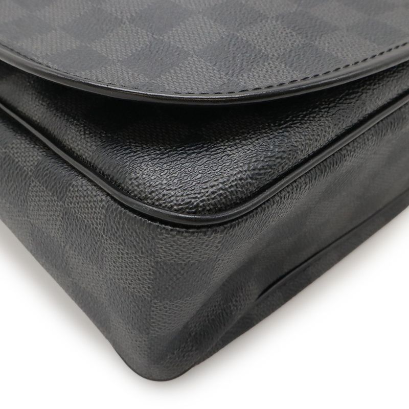 Louis Vuitton Damier Graphite Daniel MM Messenger Bag Shoulder Bag Crossbody