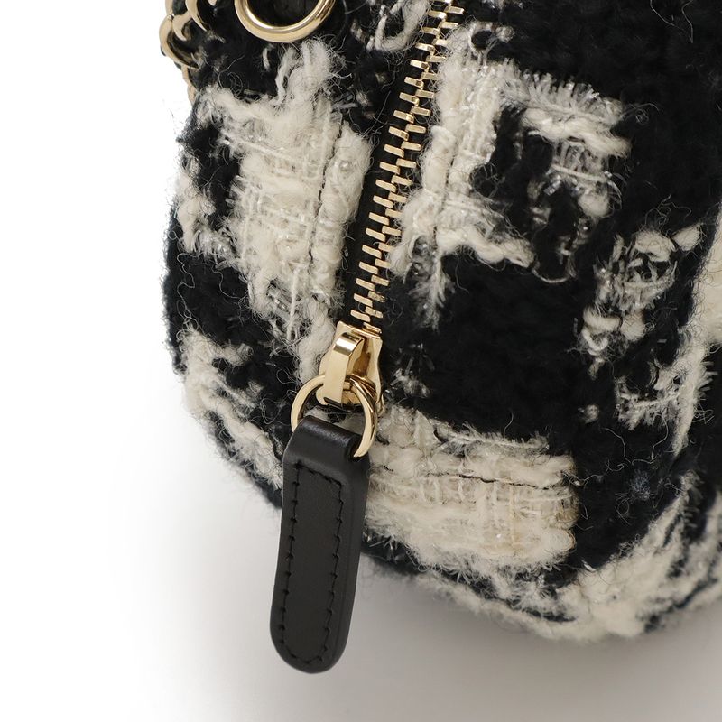 Chanel Round Chain Shoulder Pochette Round Shape Houndstooth Tweed Boa Ivory