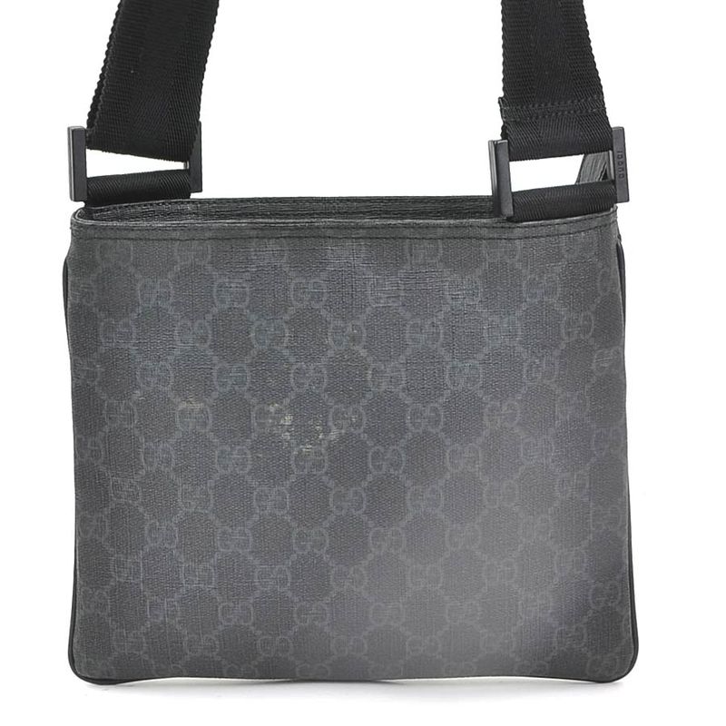 Gucci Shoulder Bag GG Supreme