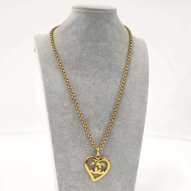 Chanel Long Necklace Heart Here Mark Gold Plated 95p