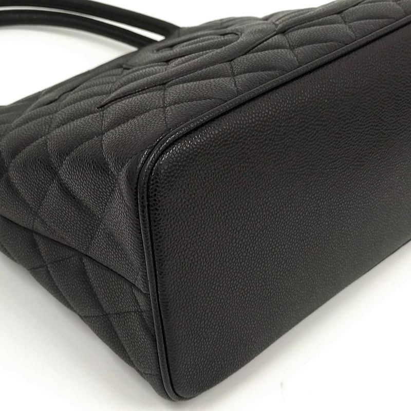 Chanel Tote Bag Reprint Tote Caviar Skin Coco Mark Gold Hardware Black