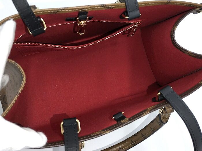 Louis Vuitton Tote Bag on the Go MM Monogram Giant Reverse M45321