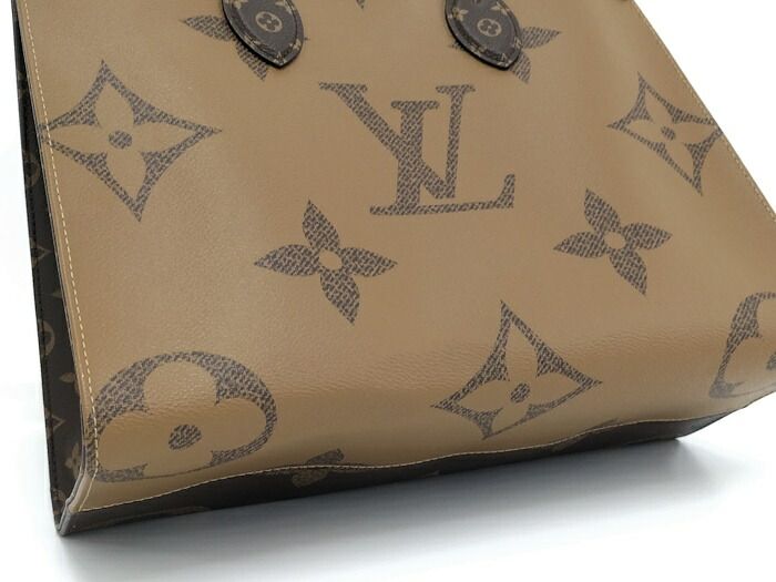 Louis Vuitton Tote Bag on the Go MM Monogram Giant Reverse M45321