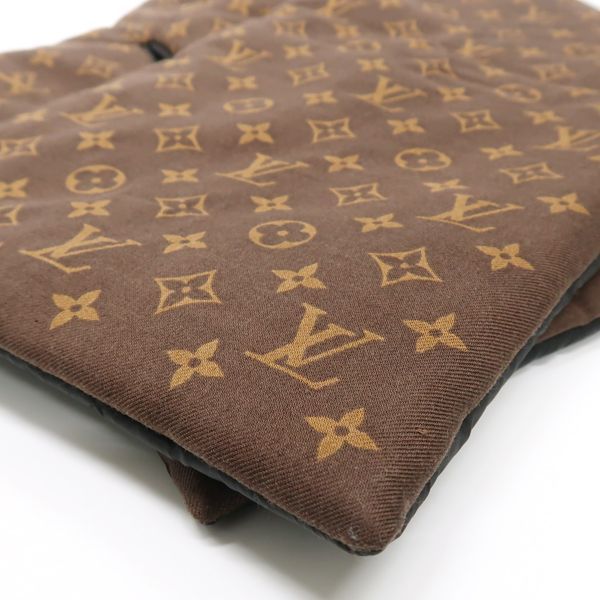 Louis Vuitton Echarpe Pillow Monogram M77049 Muffler 2021 Reversible Nylon Silk