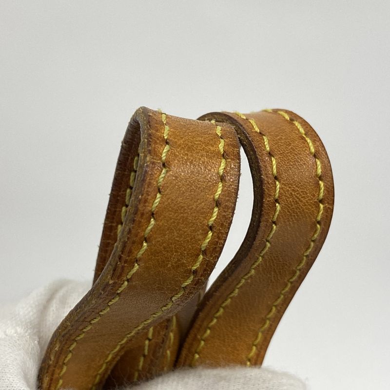 Louis Vuitton Tote Bag Vernis Lead MM M91086 Rouge Ladies