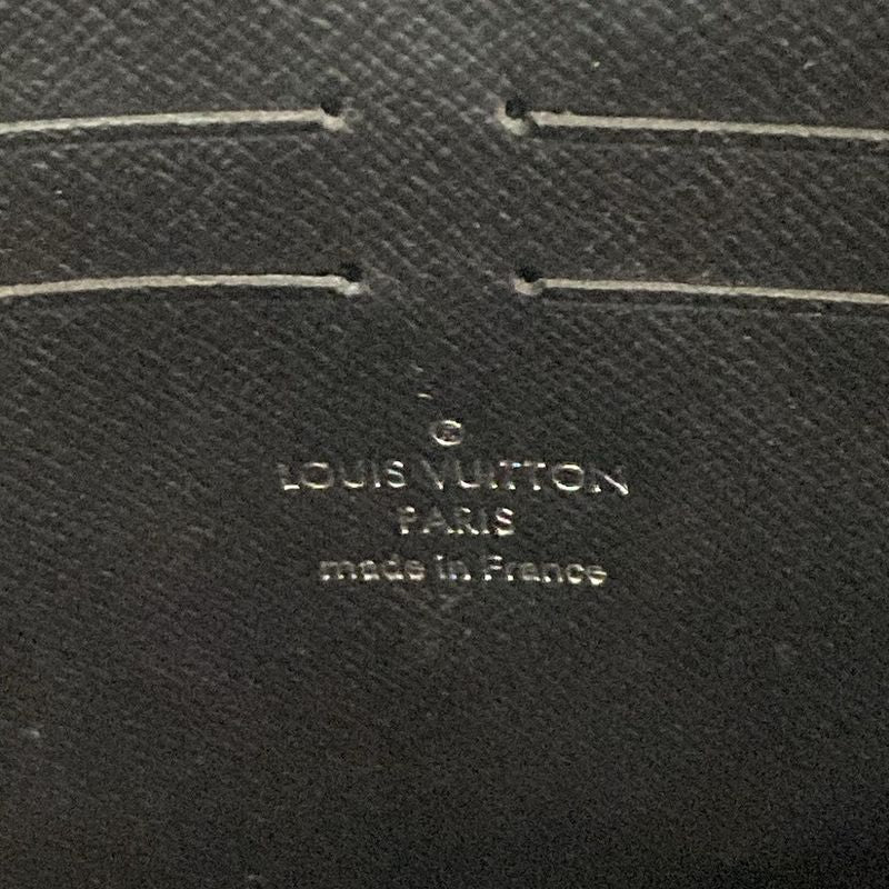 Louis Vuitton Clutch Bag Taiga Pochette Voyage M30450 Black Leather Cowhide