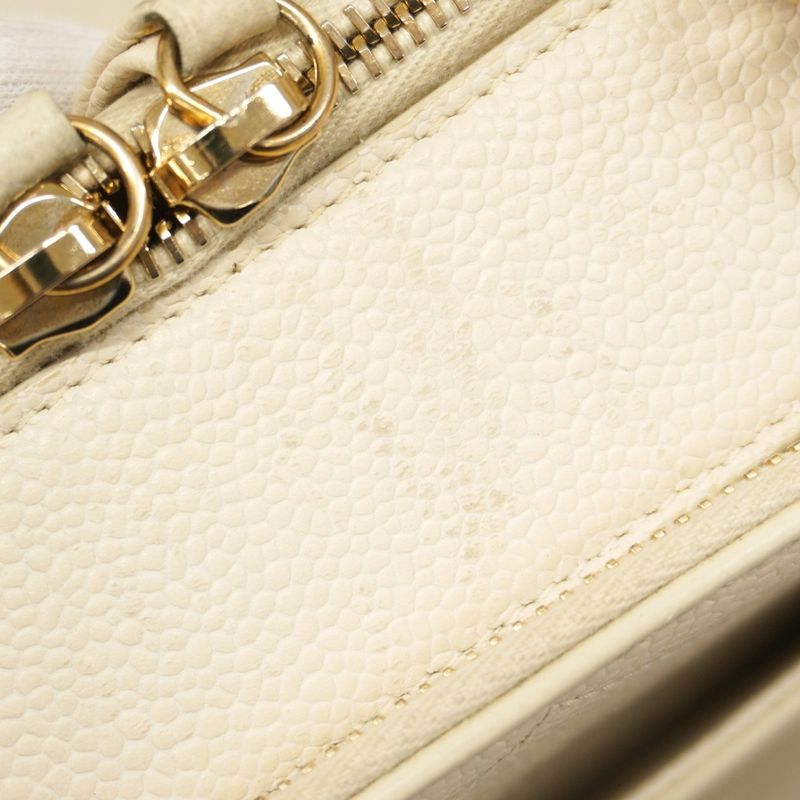 Chanel Handbag Matelasse Caviar Skin White Gold Hardware 2way Bag Ladies