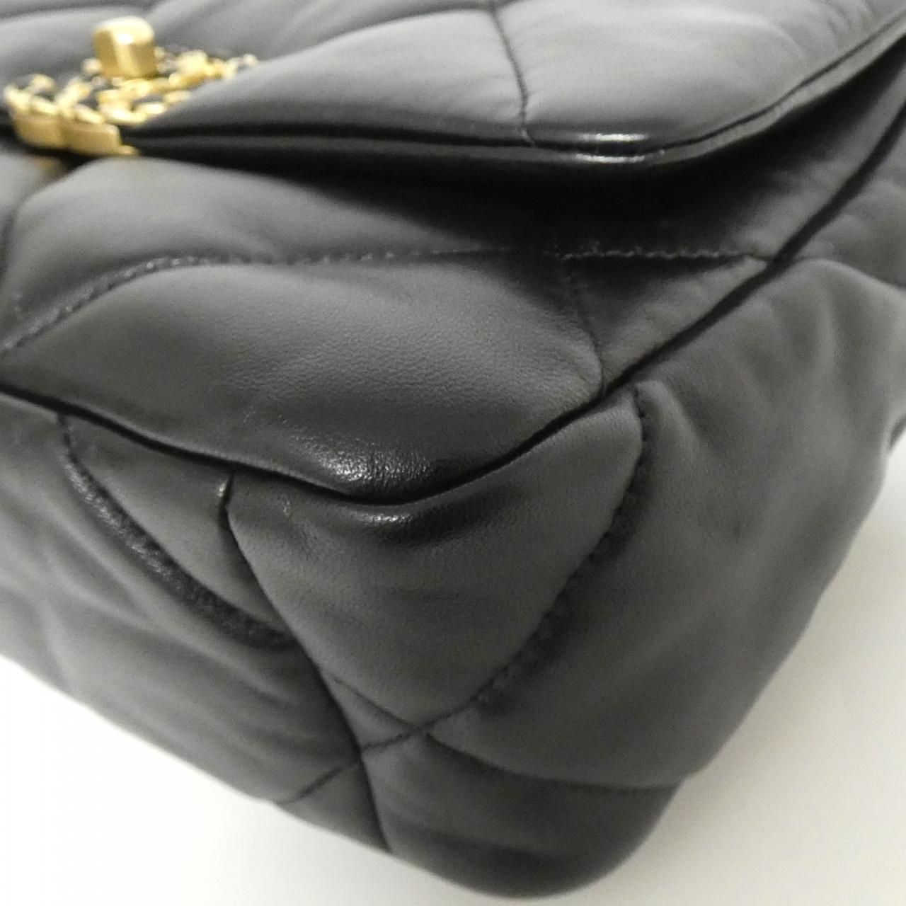 Chanel 19 Line As1160 Shoulder Bag