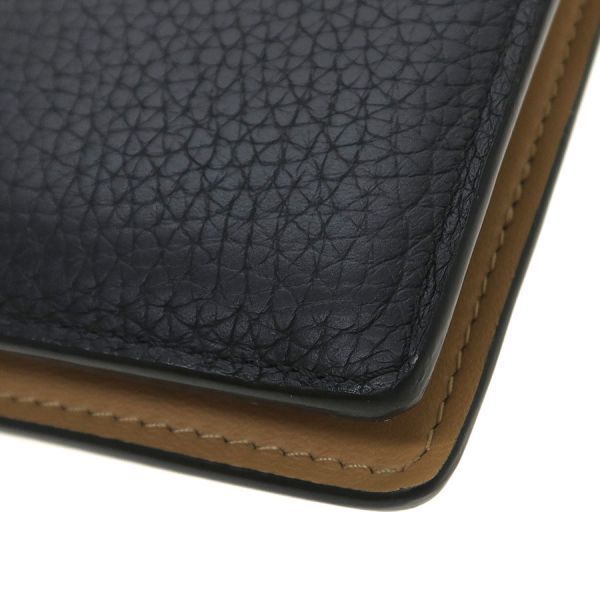 Louis Vuitton Vertical Wallet M81830